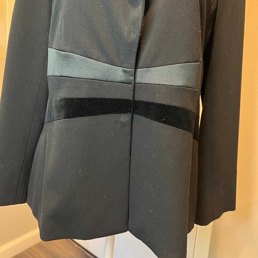 Apostrophe Essentials Black Blazer with velvet & … - image 3